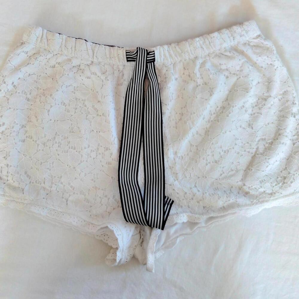 DKNY Women's White and Multi Shorts